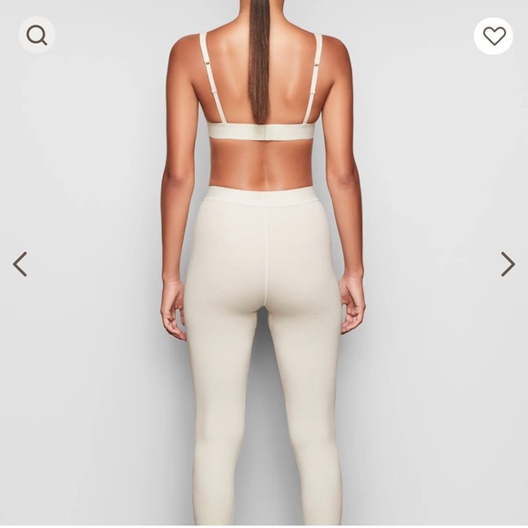 SKIMS Cotton Rib Legging in the shade Bone size xs - gently used - Picture 5 of 6